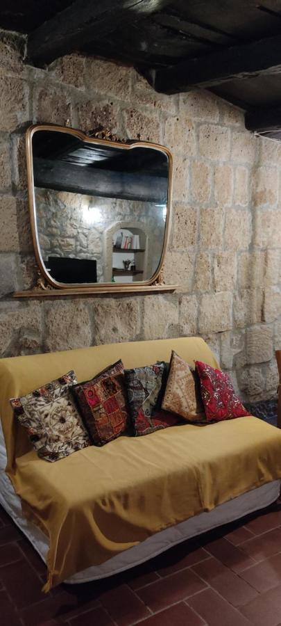 Ferienwohnung La Chascona Di Farnese Casa Di Tufo Nel Borgo Exterior foto