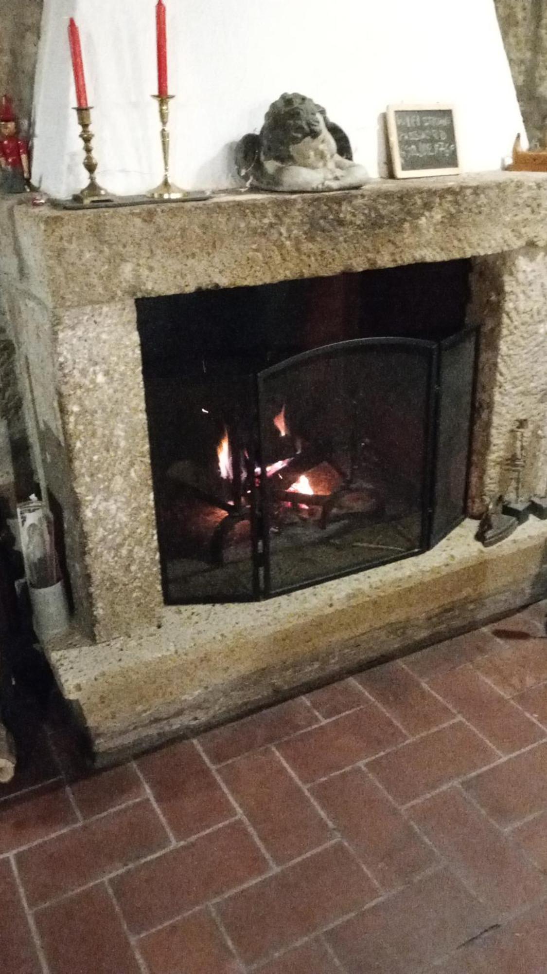 Ferienwohnung La Chascona Di Farnese Casa Di Tufo Nel Borgo Exterior foto